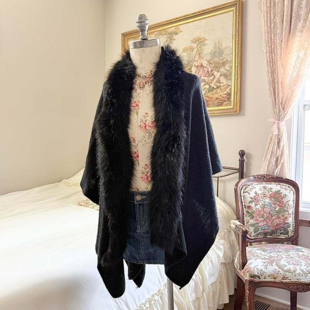 black shawl Y2K Guess black shawl one size